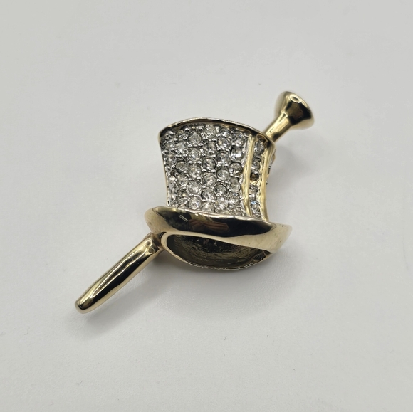 Vintage Gold Tone Rhinestone Top Hat Rhinestone Brooch - Picture 1 of 4